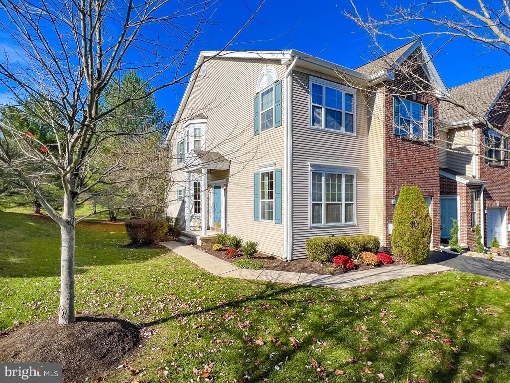 16 Dispatch Dr Property Photo 5