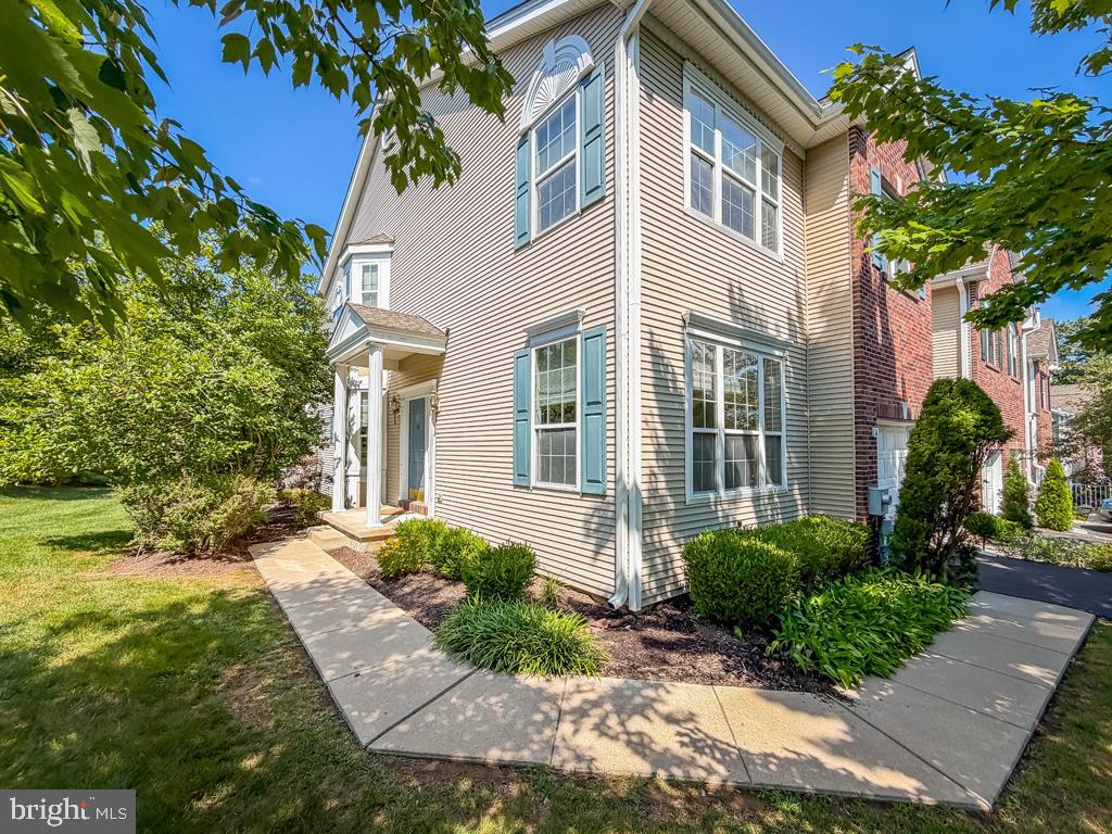 16 Dispatch Dr Property Photo 6