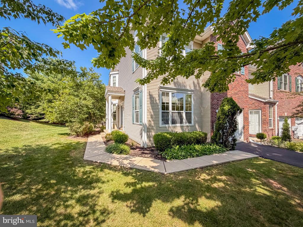 16 Dispatch Dr Property Photo 7