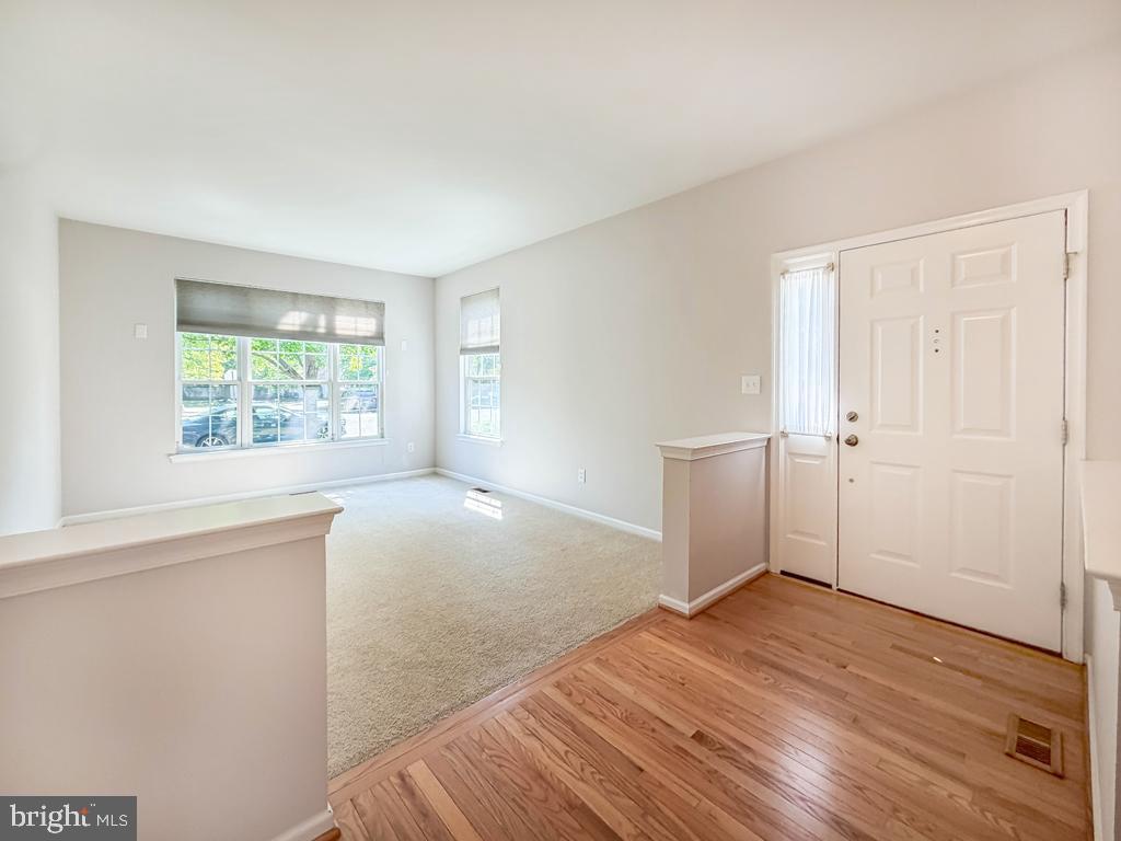 16 Dispatch Dr Property Photo 8