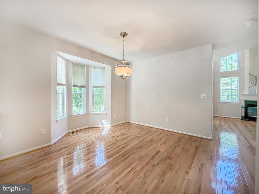 16 Dispatch Dr Property Photo 12