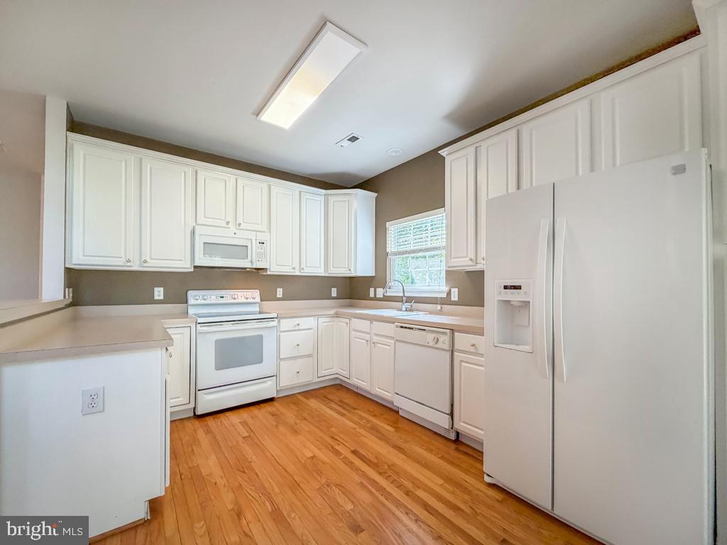 16 Dispatch Dr Property Photo 18