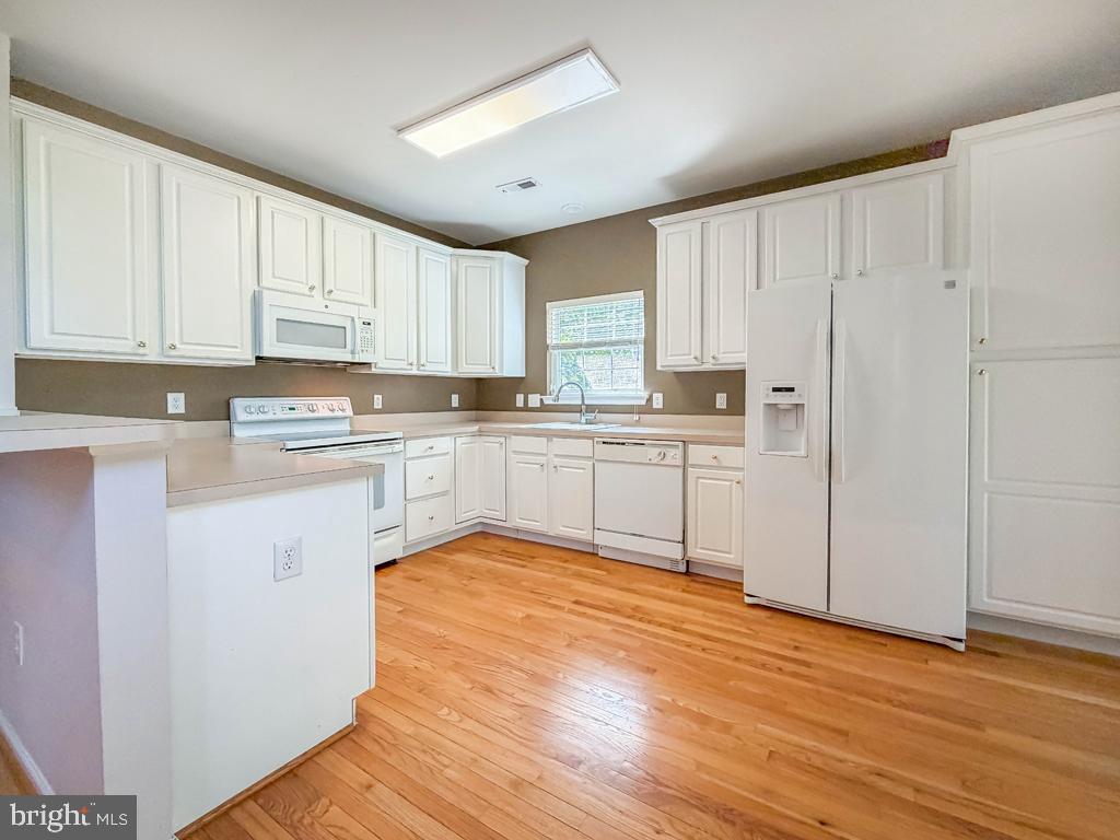 16 Dispatch Dr Property Photo 21