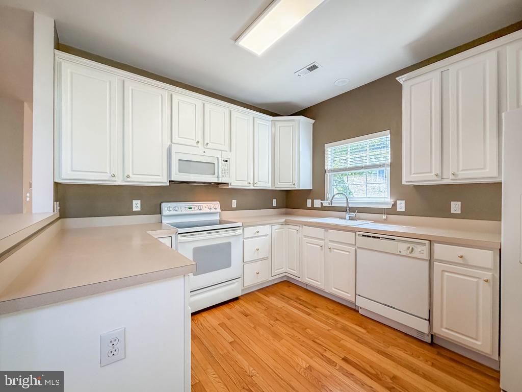 16 Dispatch Dr Property Photo 22
