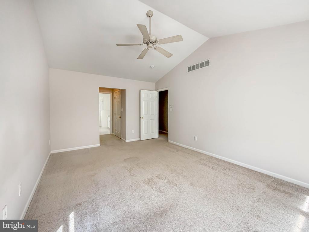 16 Dispatch Dr Property Photo 29