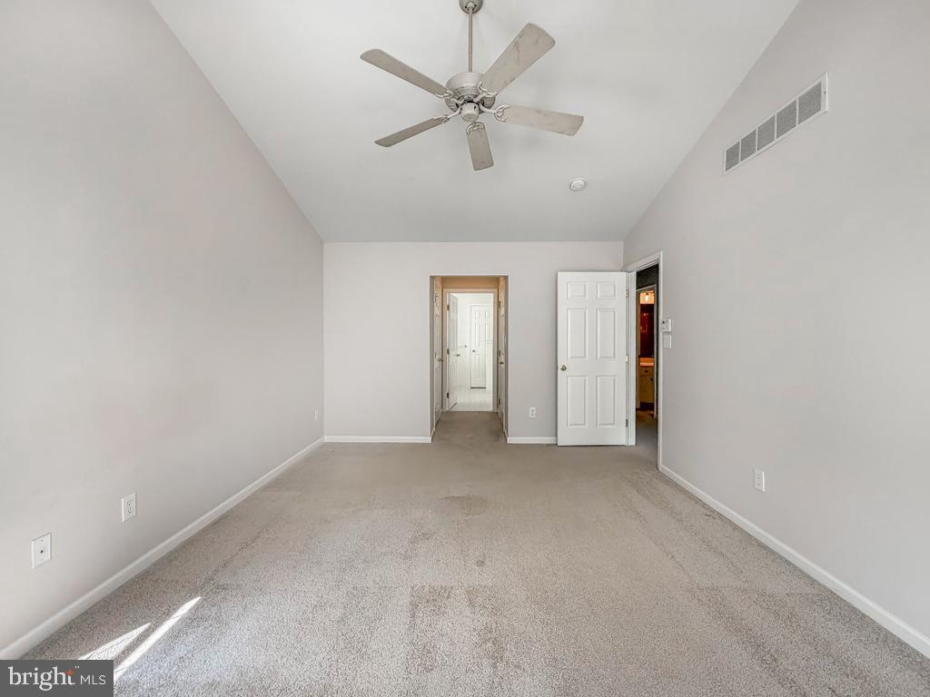 16 Dispatch Dr Property Photo 30