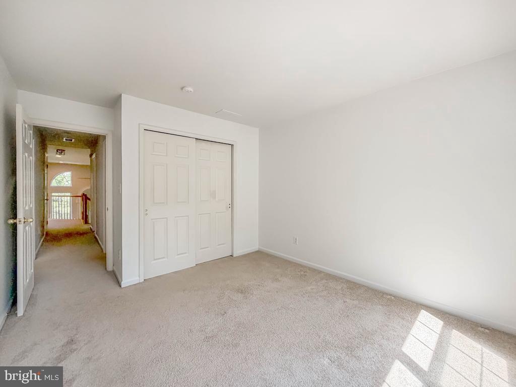 16 Dispatch Dr Property Photo 42