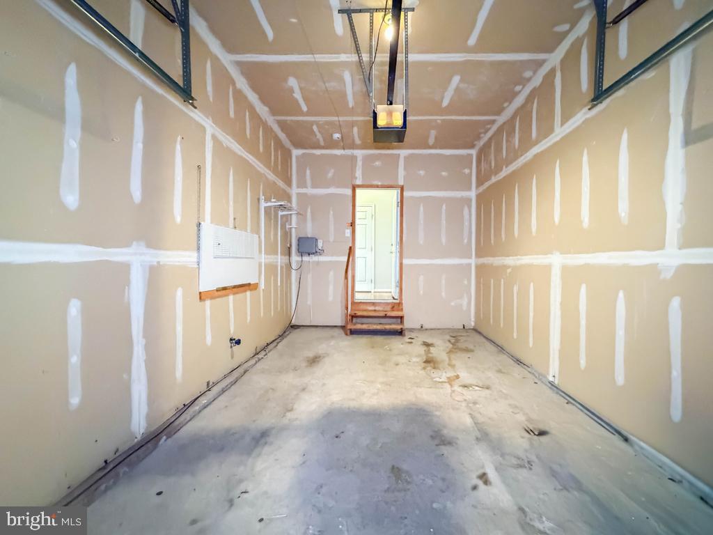 16 Dispatch Dr Property Photo 52
