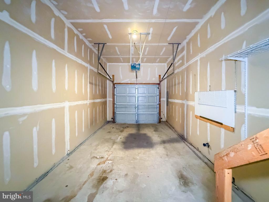 16 Dispatch Dr Property Photo 53