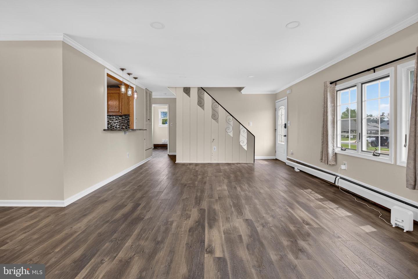 10 Indian Red Rd Property Photo 3