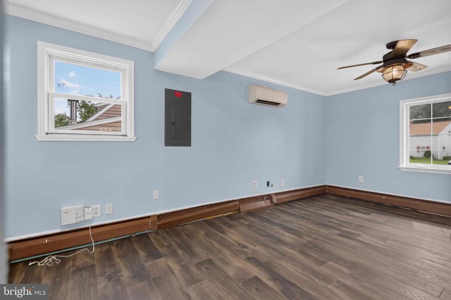 10 Indian Red Rd Property Photo 9