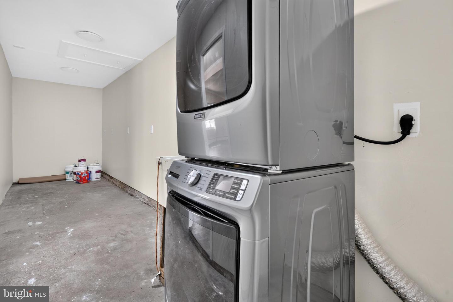 10 Indian Red Rd Property Photo 21