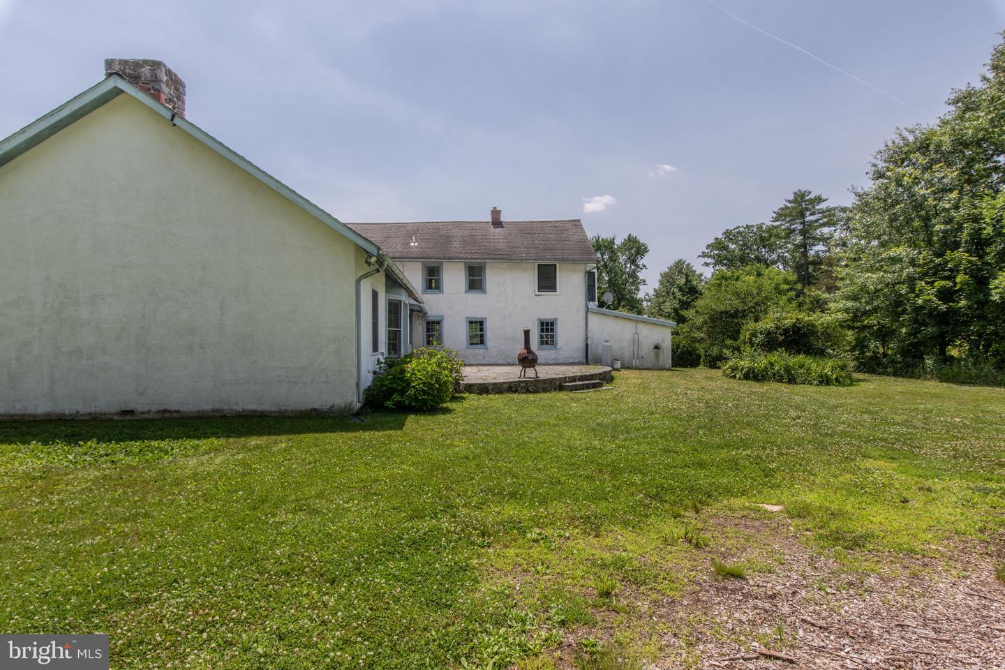 1350 Old Plains Rd Property Photo 4