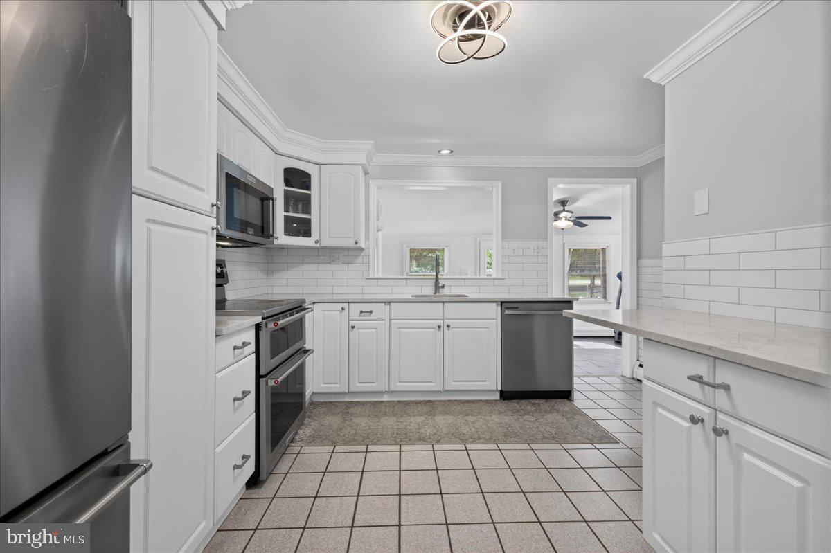 321 Almshouse Rd Property Photo 11