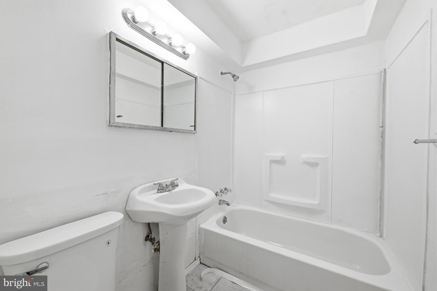 563 Wilk Dr Property Photo 9