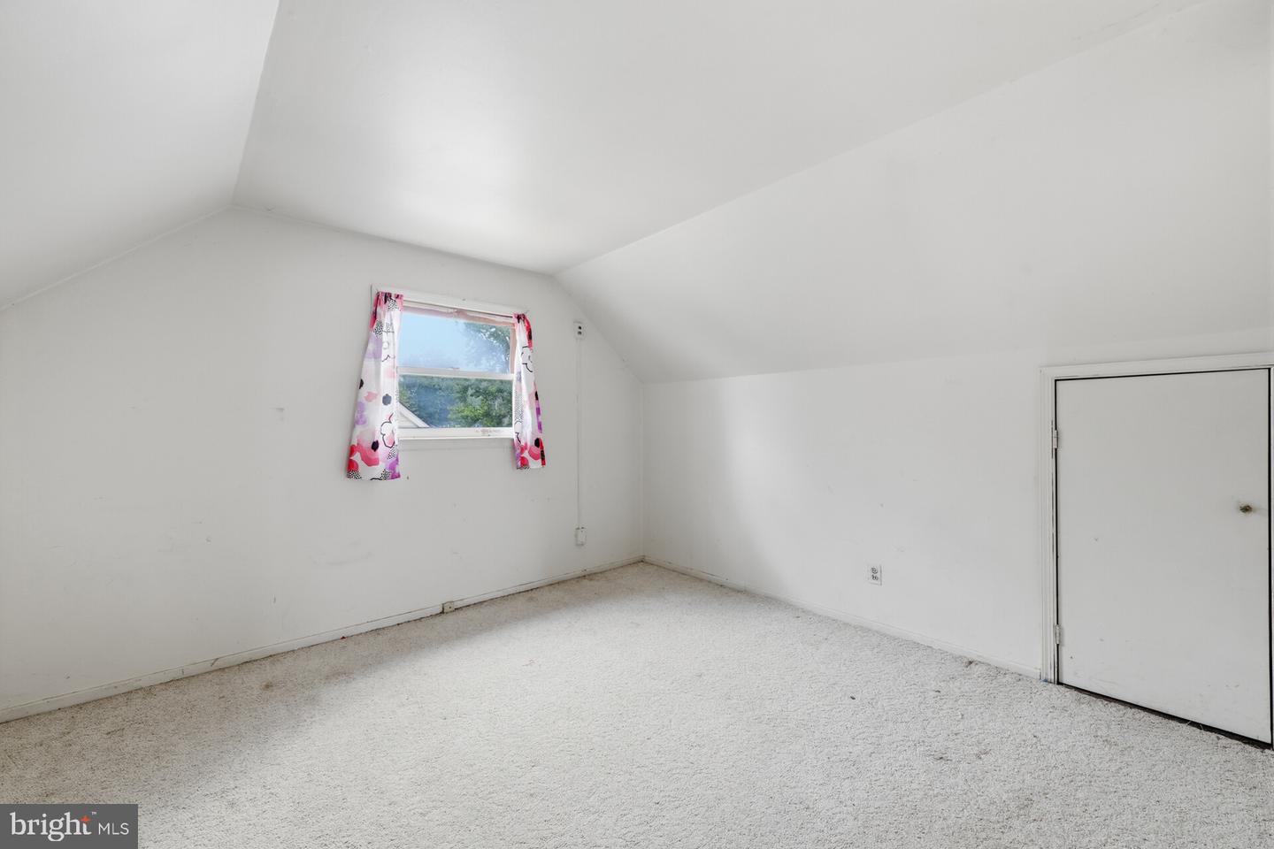 563 Wilk Dr Property Photo 14