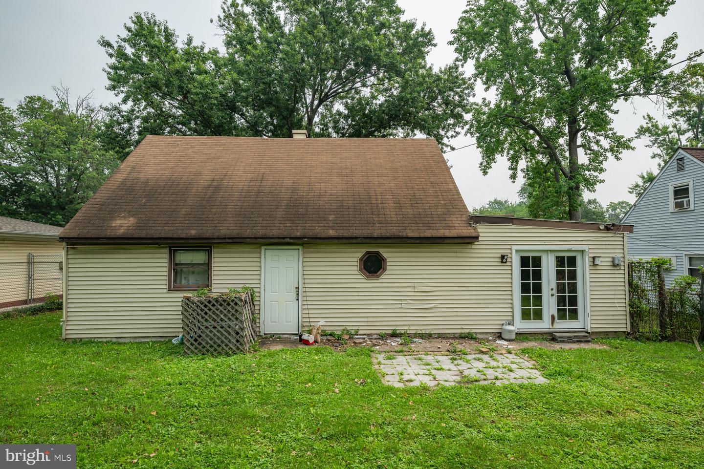 563 Wilk Dr Property Photo 16