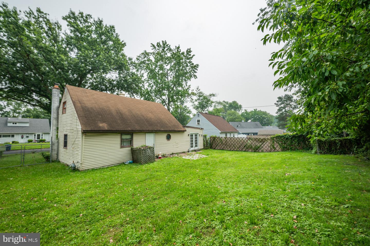 563 Wilk Dr Property Photo 17
