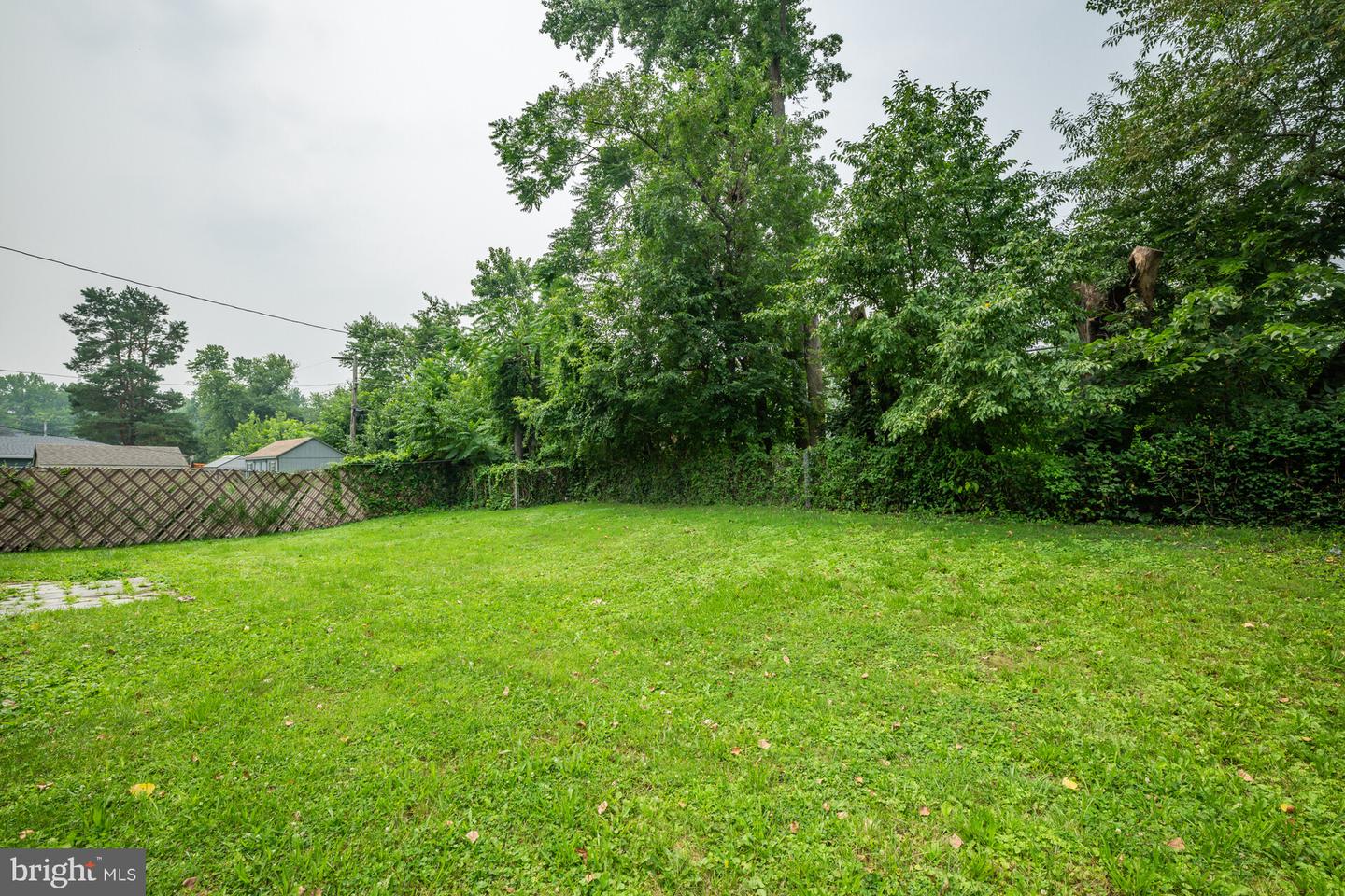 563 Wilk Dr Property Photo 18