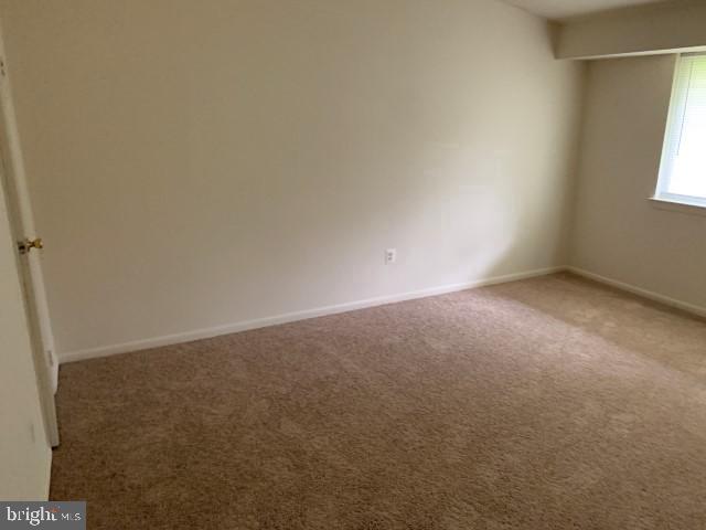 126 E Maple Ave #d27 Property Photo 8