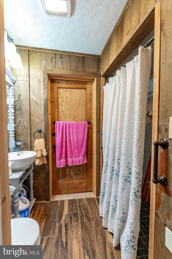 2485 Hieter Rd Property Photo 11