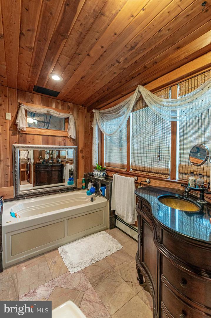 2485 Hieter Rd Property Photo 31