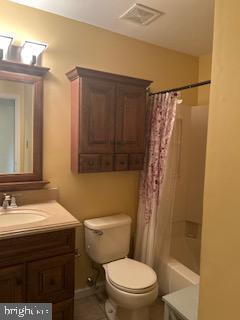 1304 Concord Ct Property Photo 6