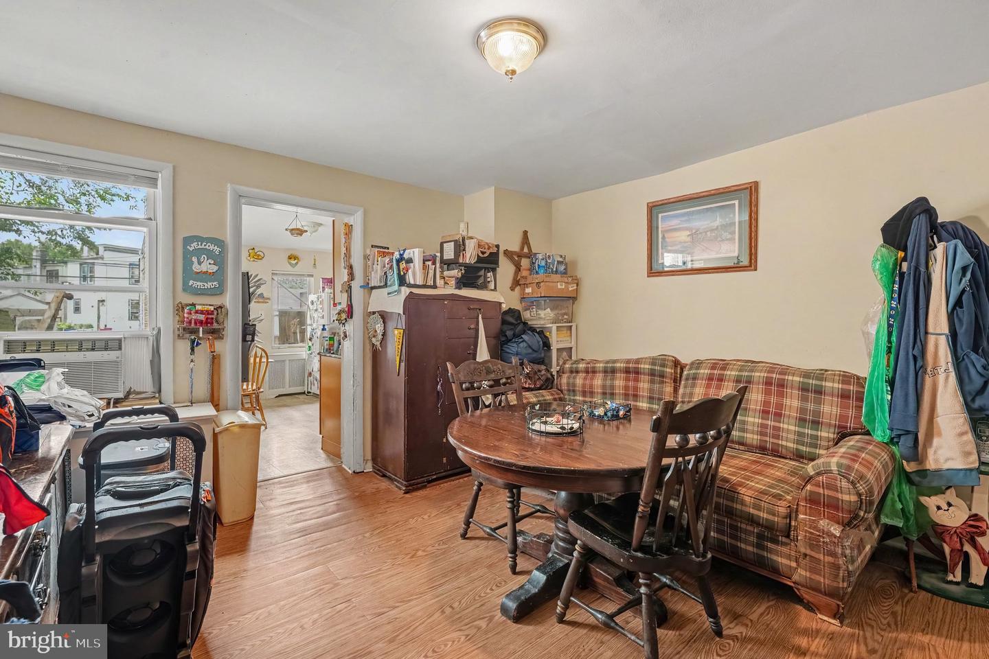 236 Hayes St Property Photo 4
