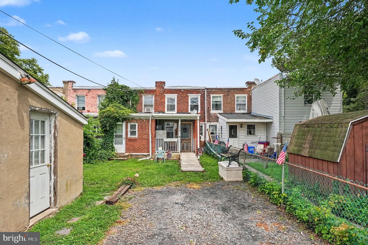 236 Hayes St Property Photo 25