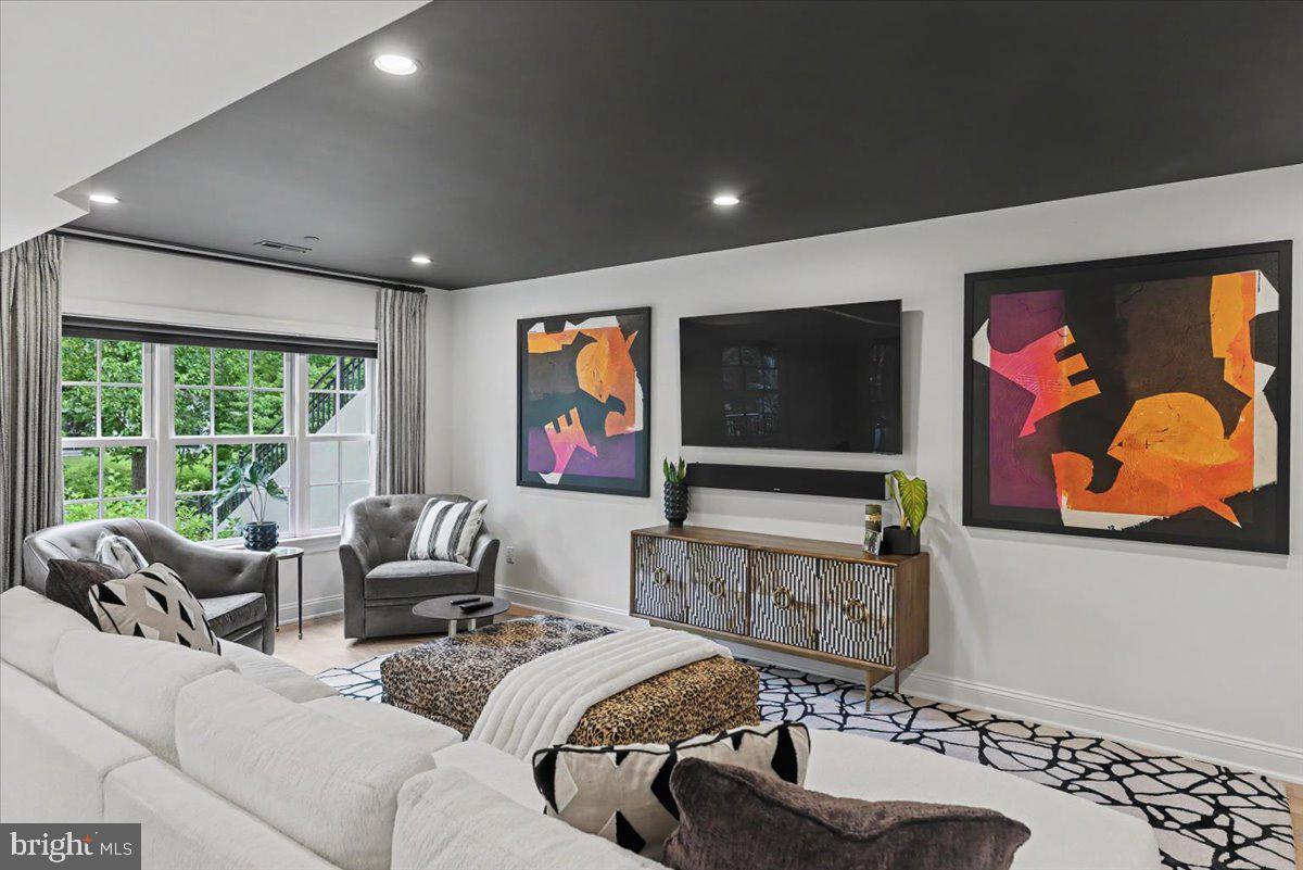 10 Canal St Property Photo 38