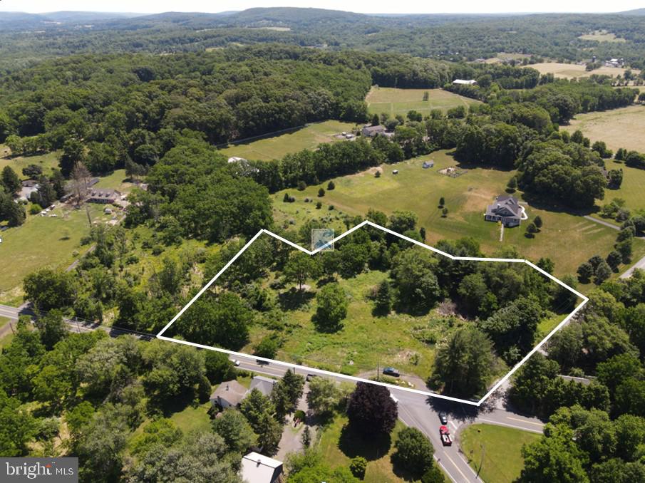 2804 Route 212 Property Photo 2