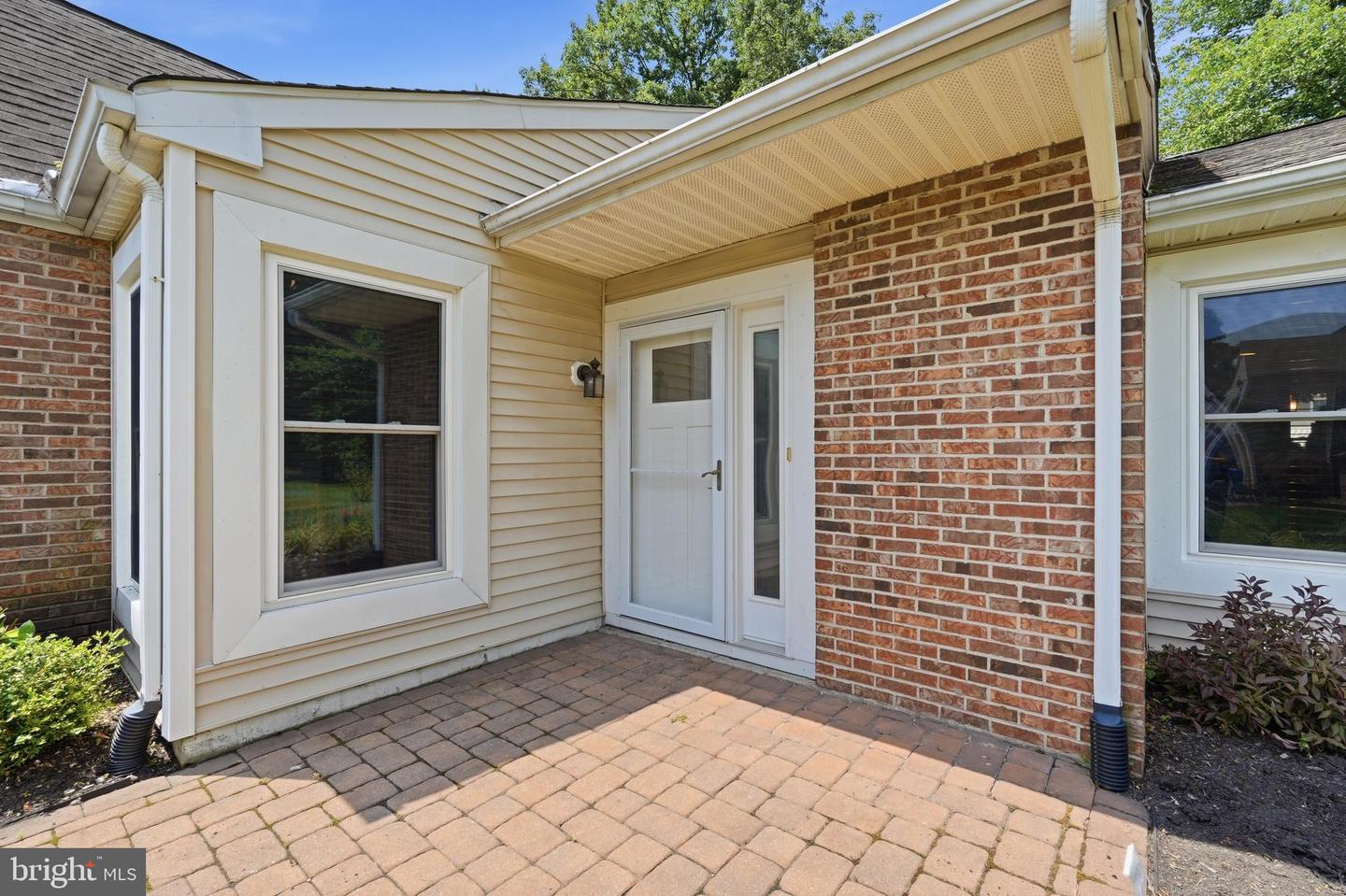 1382 Beechdrop Ct Property Photo 2
