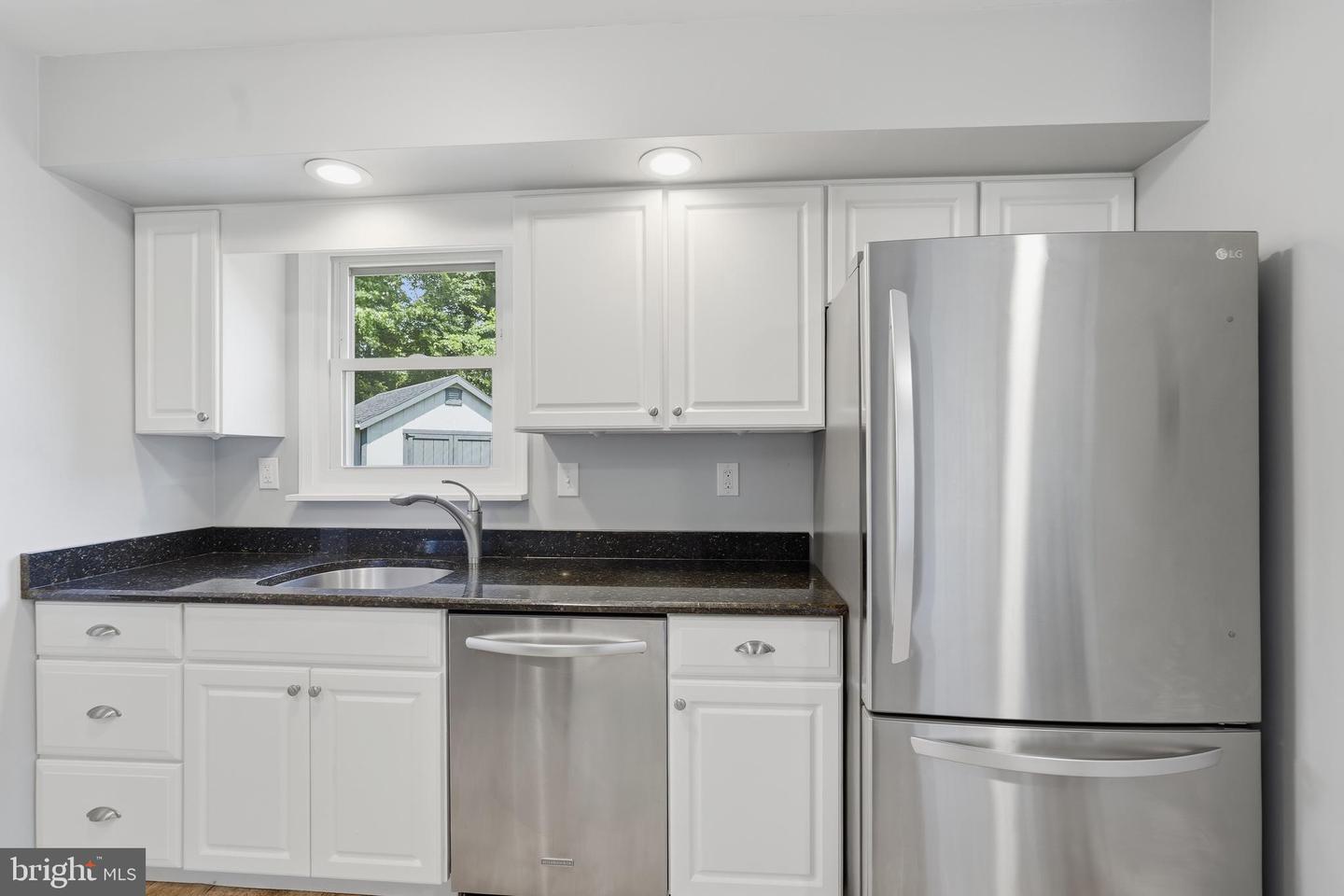 1382 Beechdrop Ct Property Photo 5
