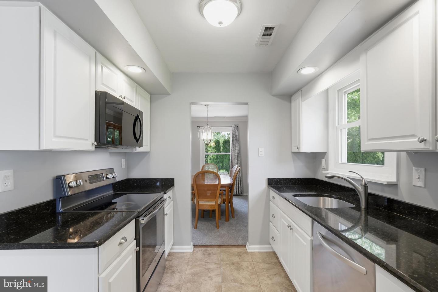 1382 Beechdrop Ct Property Photo 9