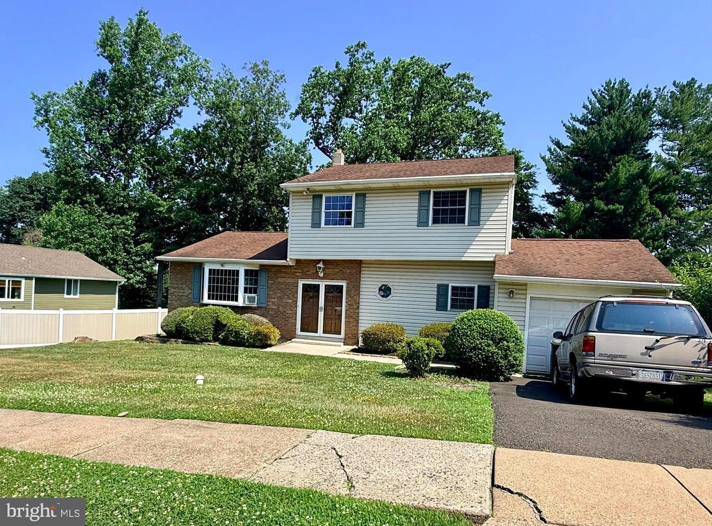 400 Crestwood Ave Property Photo 1