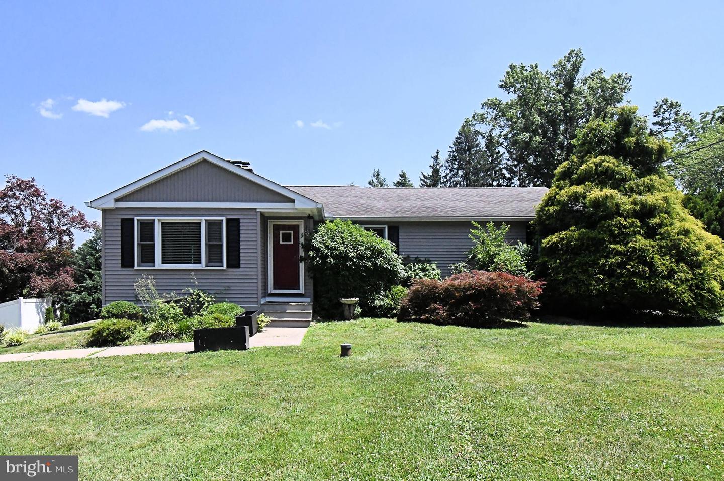 551 Walter Rd Property Photo 1