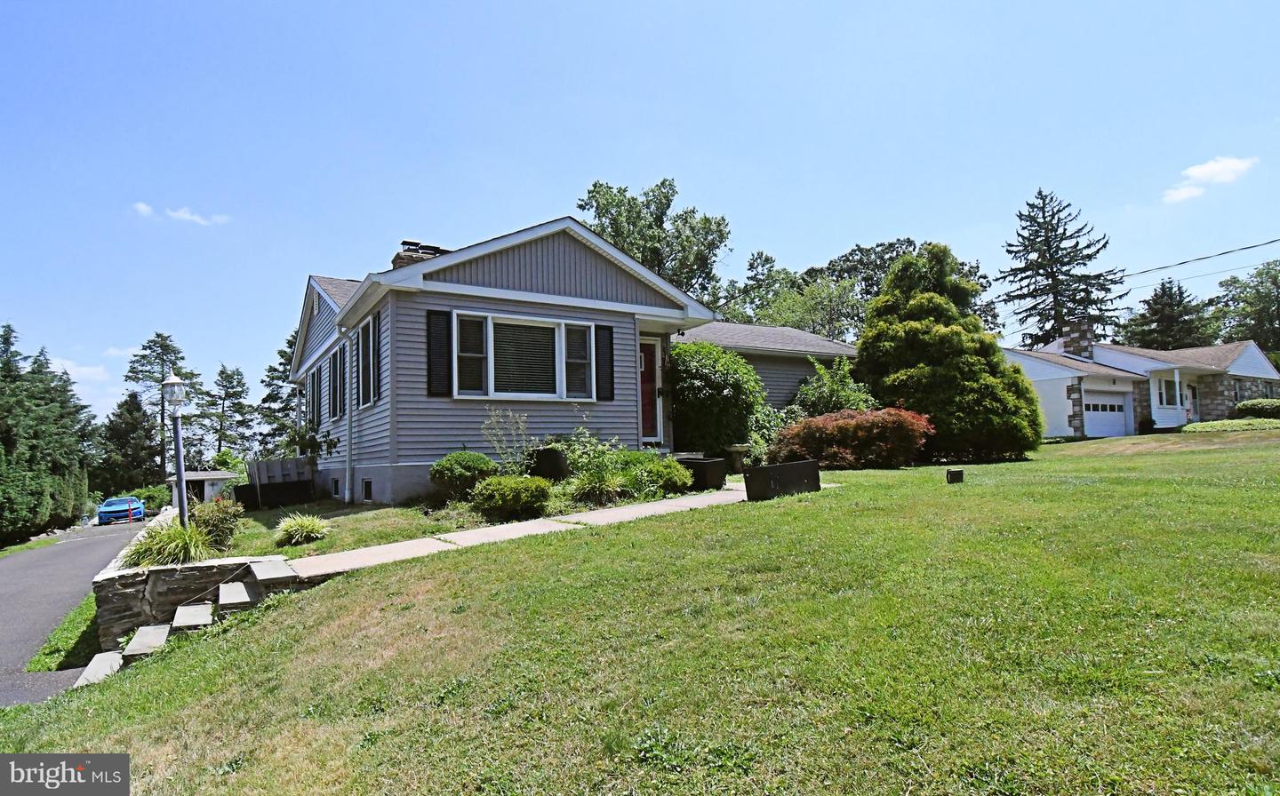 551 Walter Rd Property Photo 2