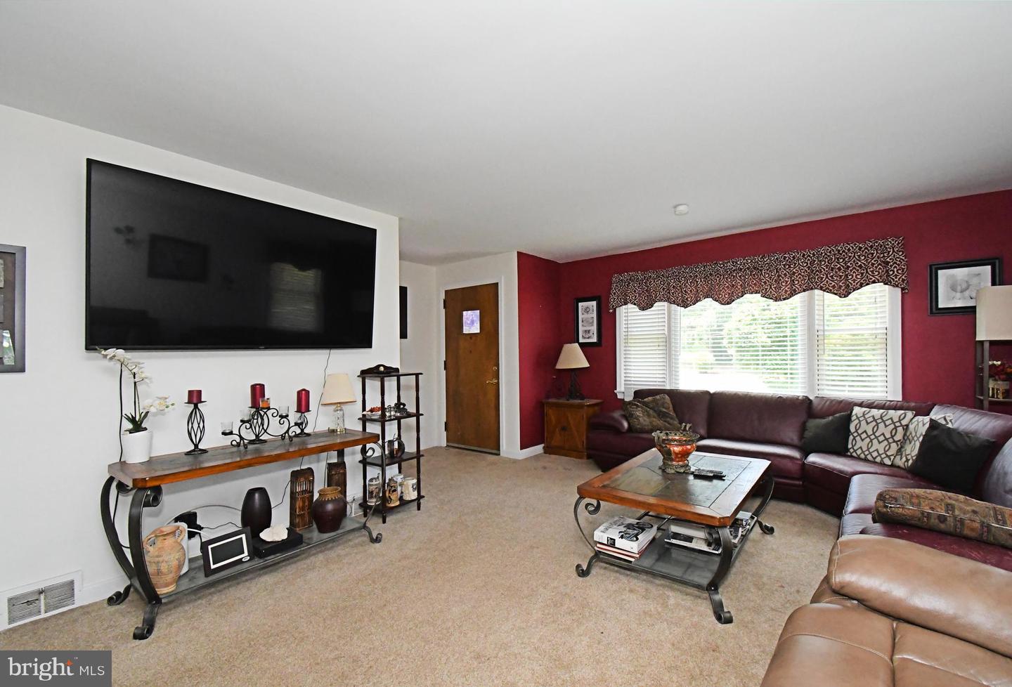 551 Walter Rd Property Photo 5
