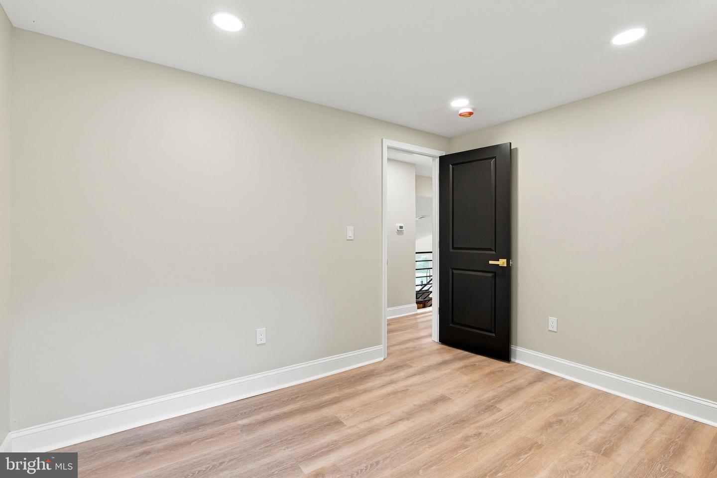 50 Manor Ln Property Photo 34