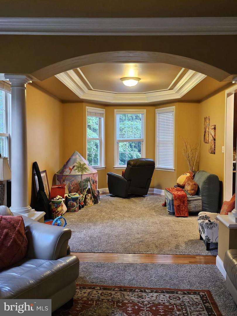 13 Leapson Ln Property Photo 7