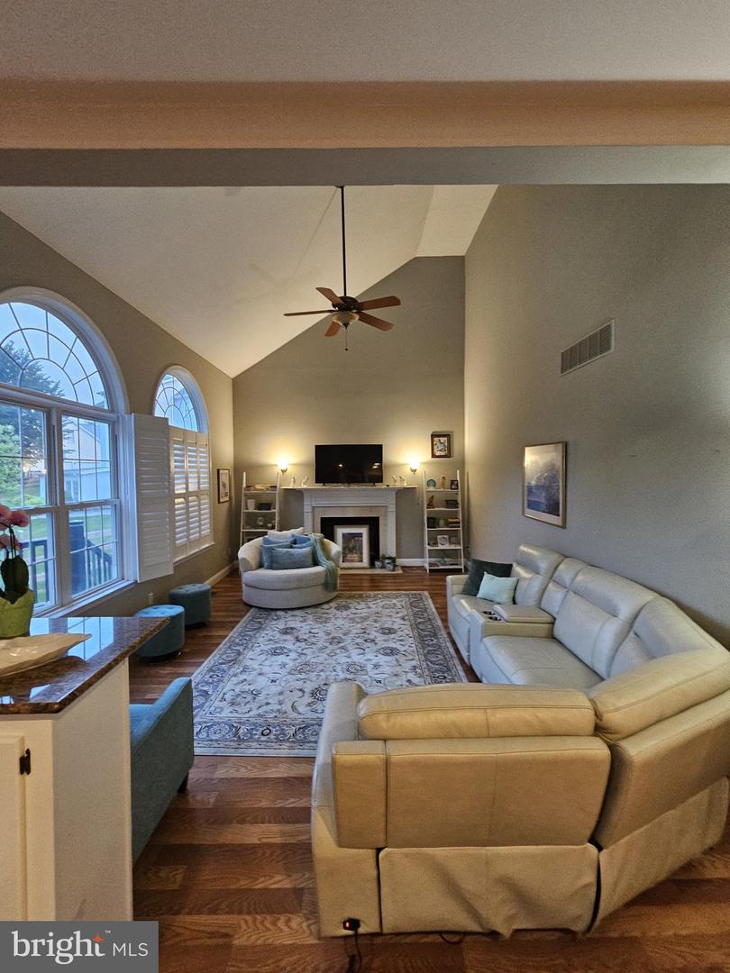13 Leapson Ln Property Photo 14
