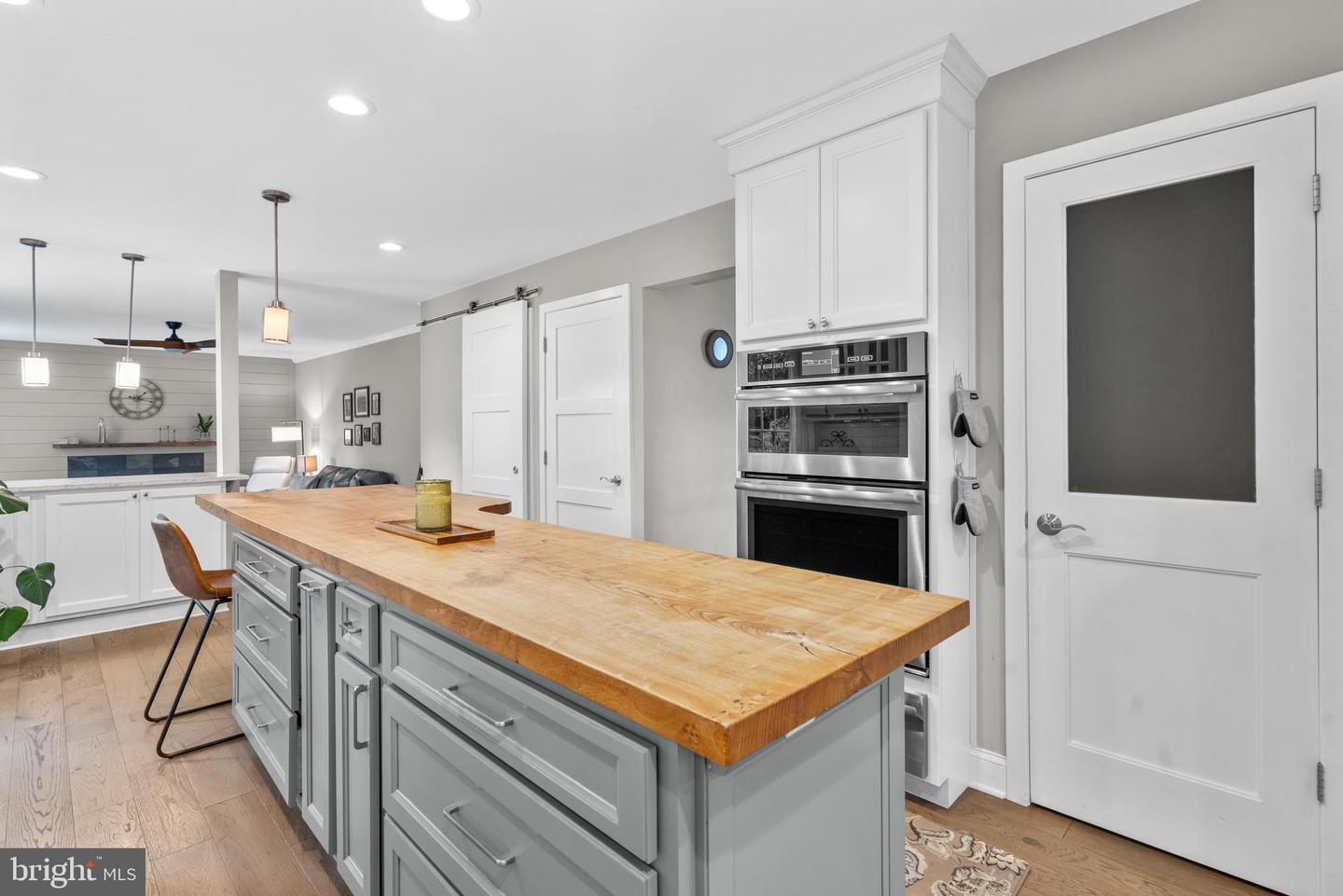 2 Sutton Ct Property Photo 6