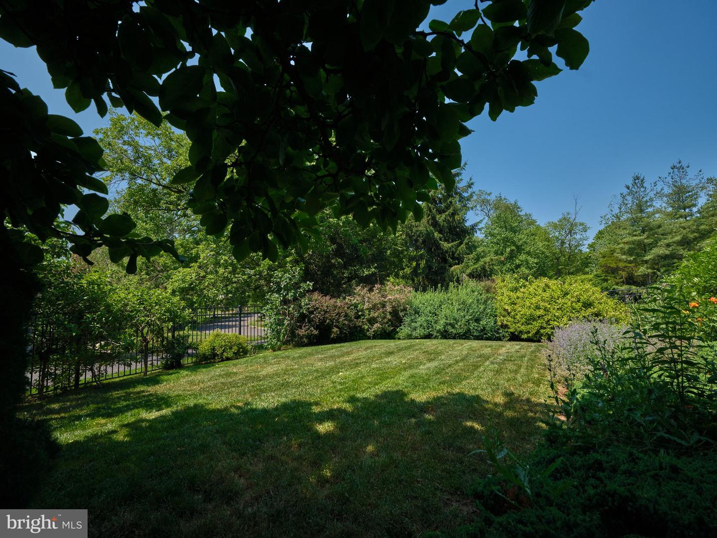 102 Parkside Dr Property Photo 29