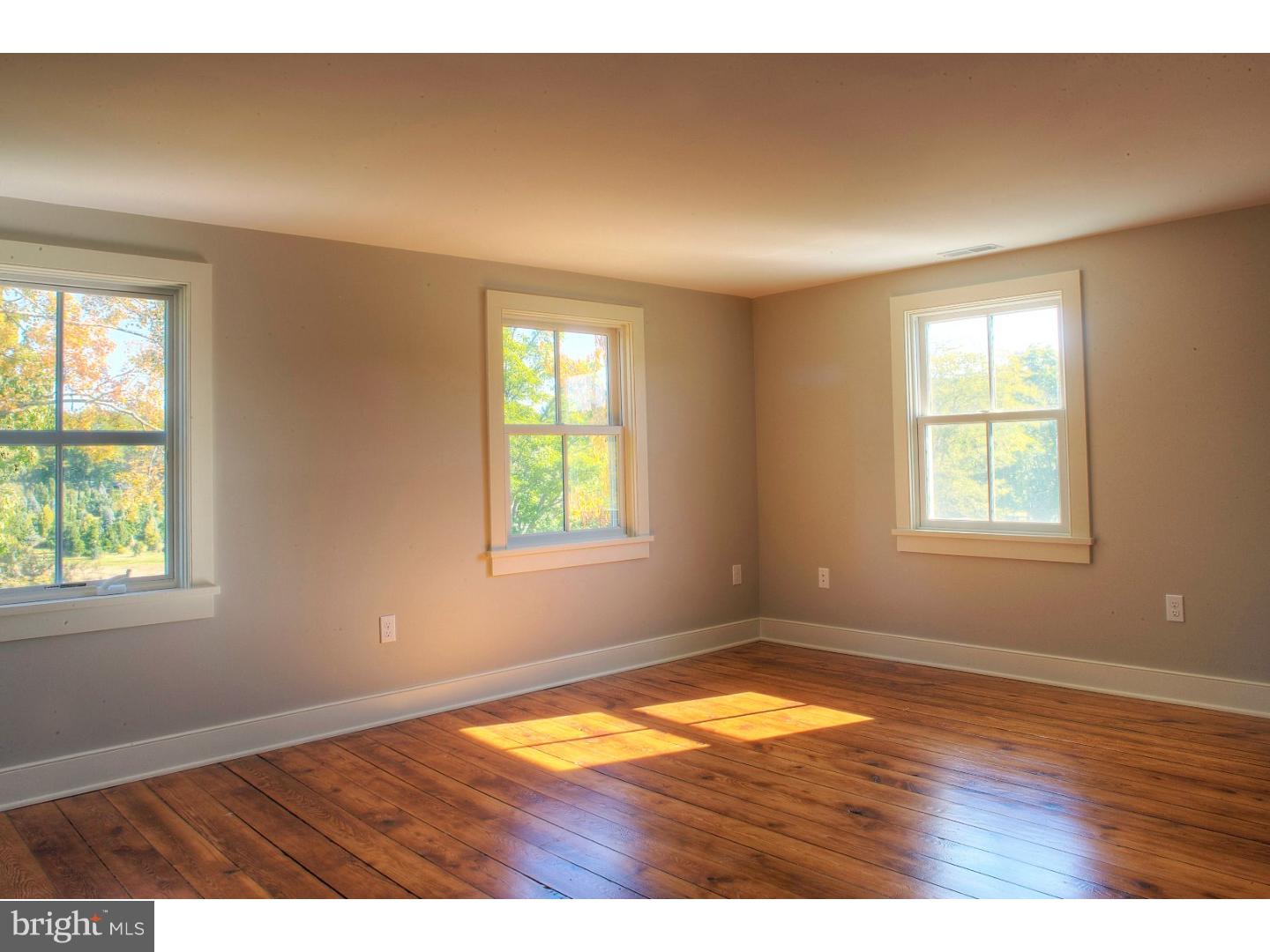 5253 Upper Mountain Rd Property Photo 11