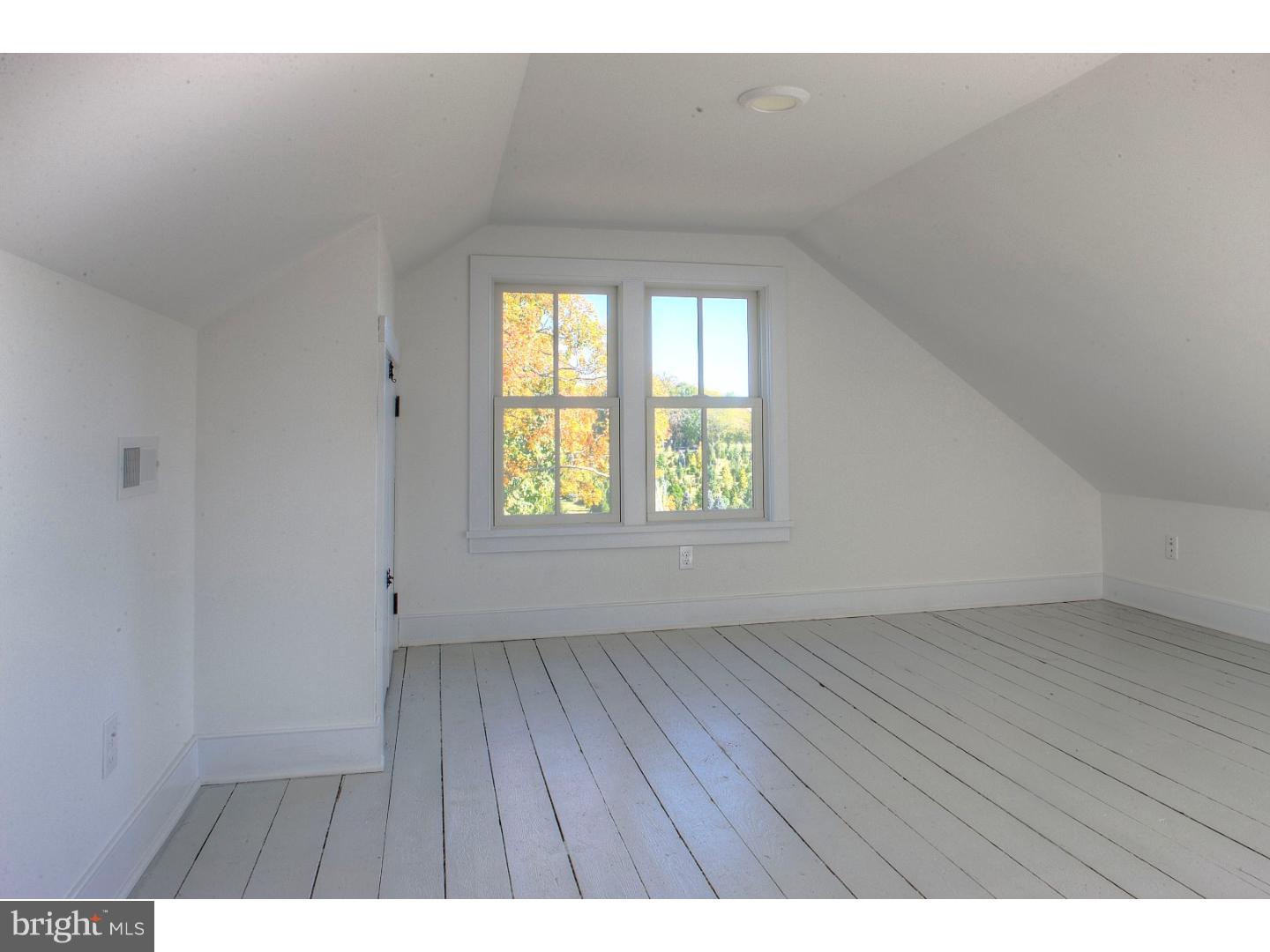 5253 Upper Mountain Rd Property Photo 15