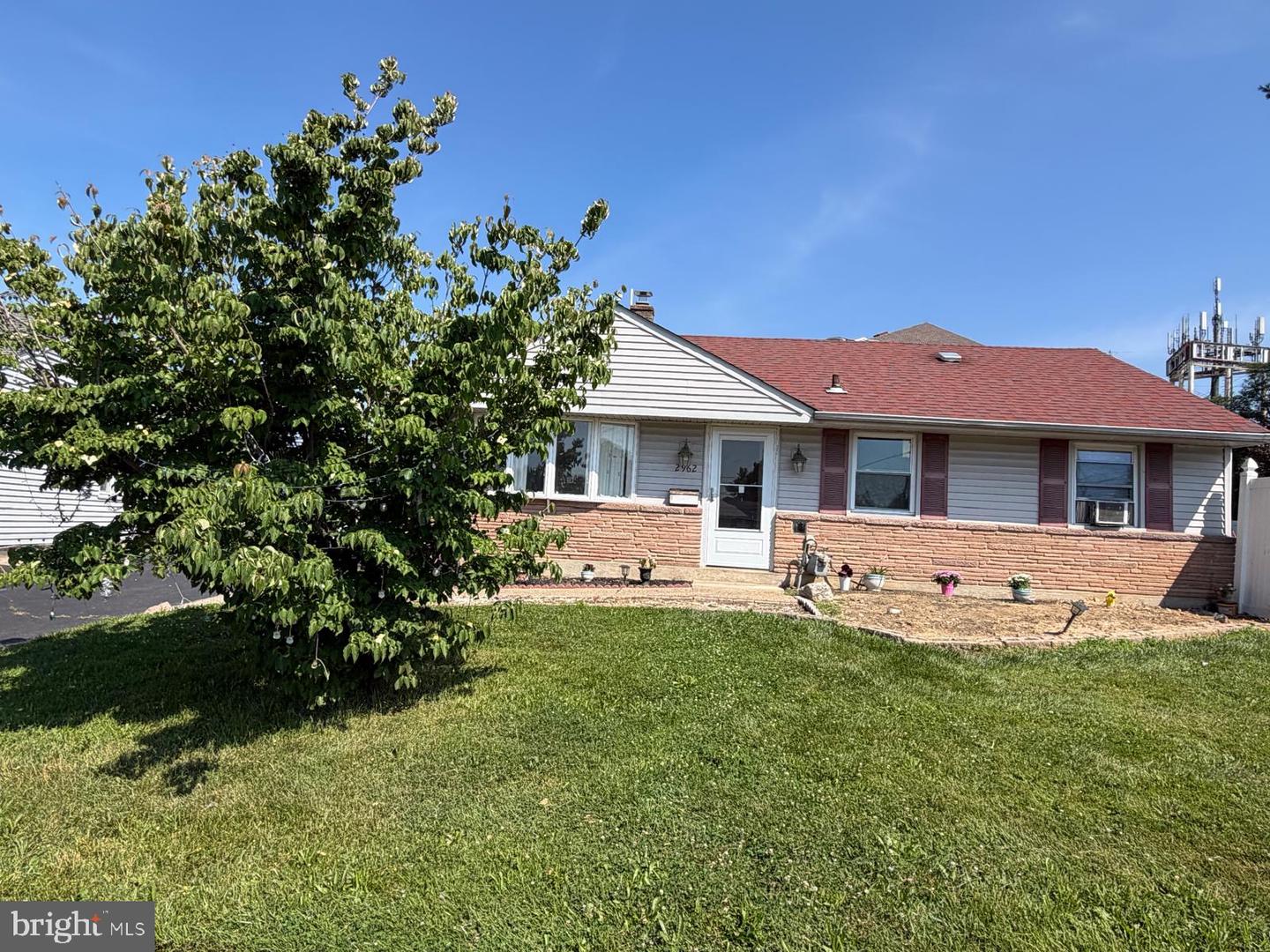 2962 Crafton Dr Property Photo 1
