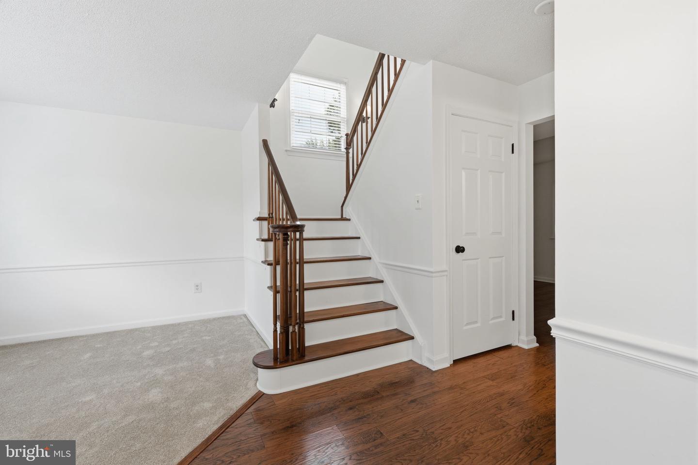 441 Stanford Rd Property Photo 4