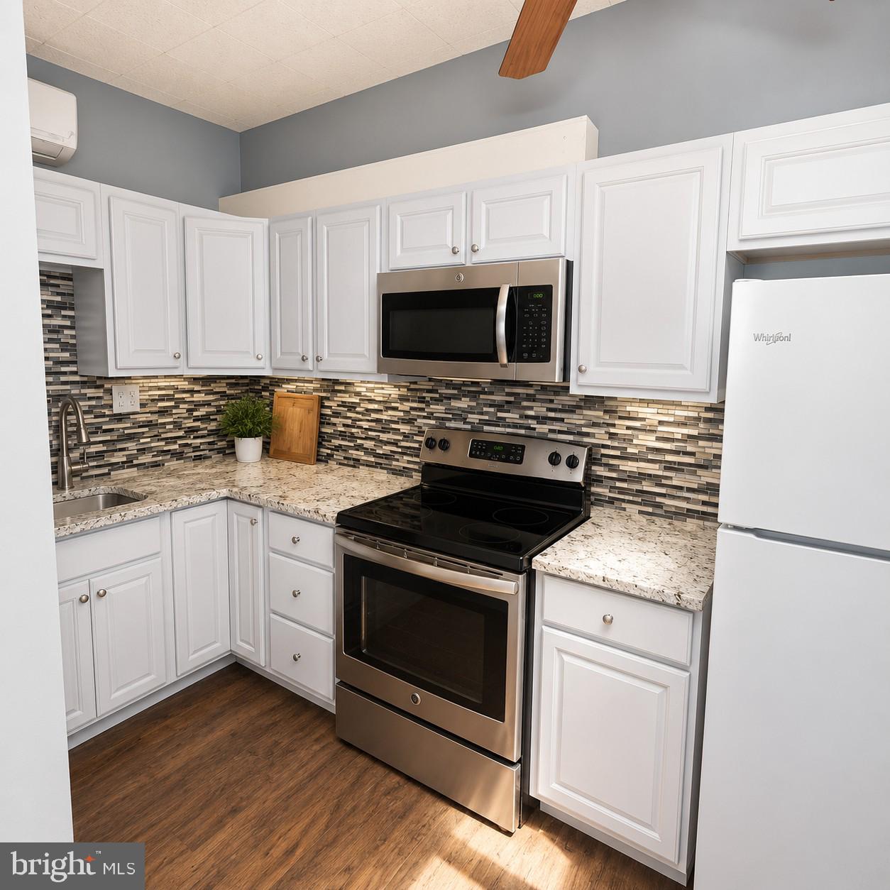 1183 Lowell Ave Property Photo 33