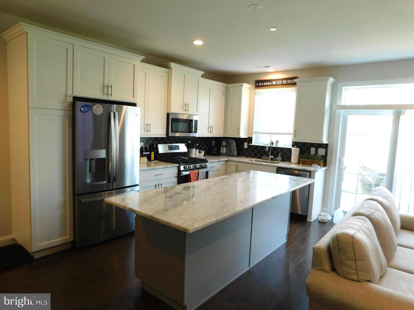 16740 River View Cir Property Photo 6