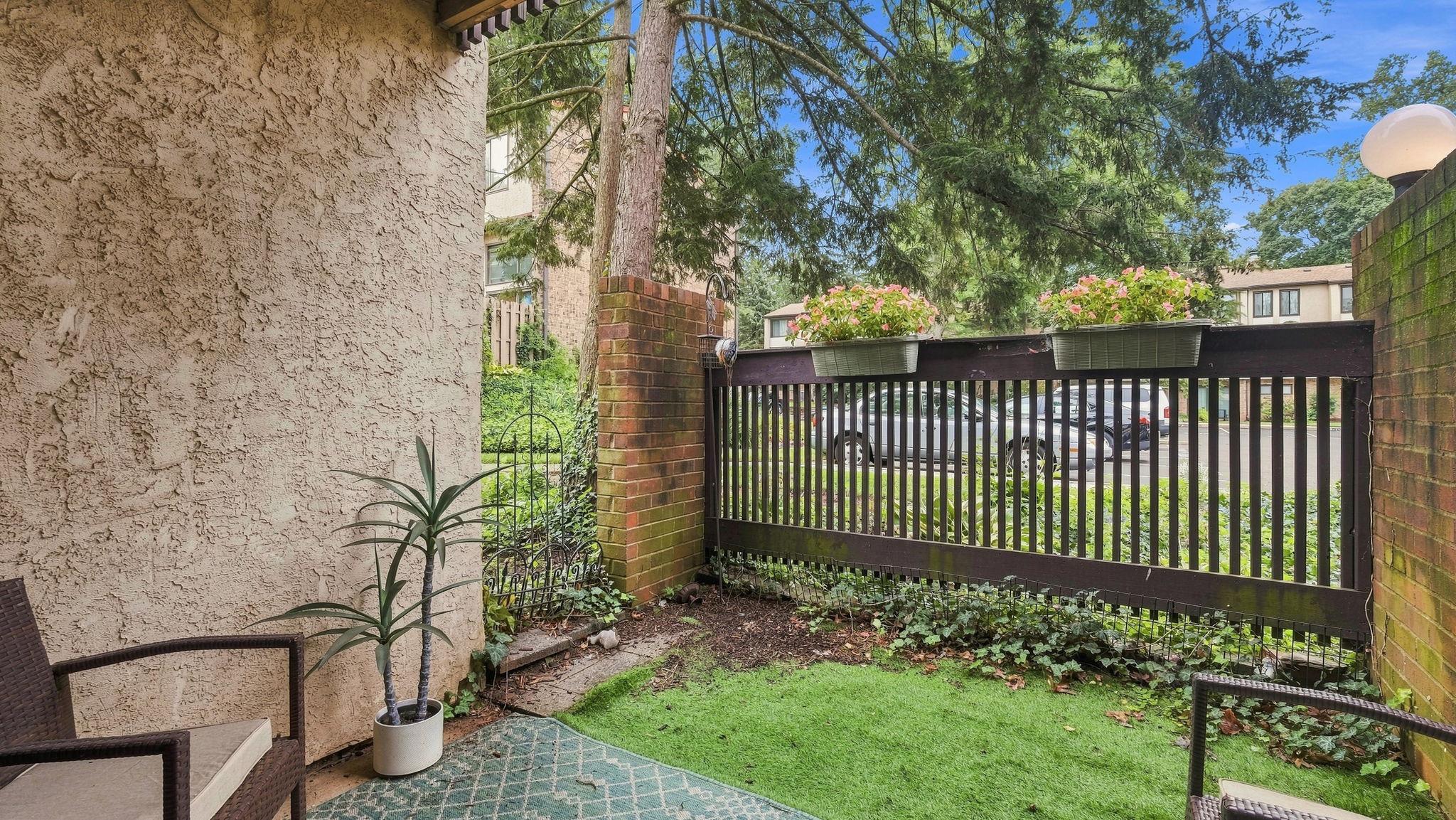 1-4 Aspen Way Property Photo 6